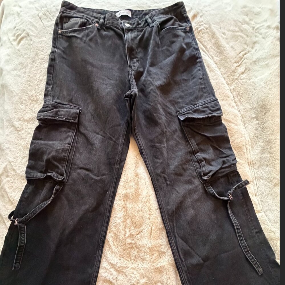 Zara Women's Black Straight Wide Leg Mid Rise Baggy Cargo Denim Jeans
